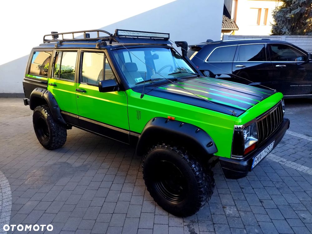 Jeep Cherokee 2.5 Sport - 9