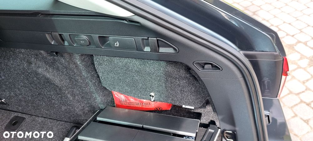 Skoda Superb 2.0 TDI DSG Premium Edition - 8