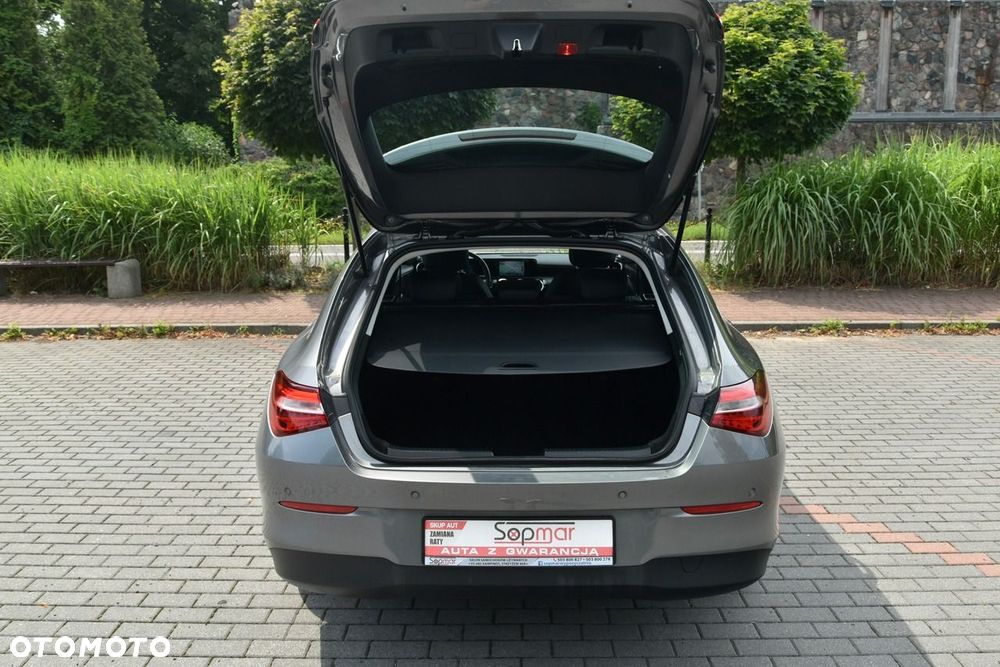 Mercedes-Benz CLA 180 d 7G-DCT - 28