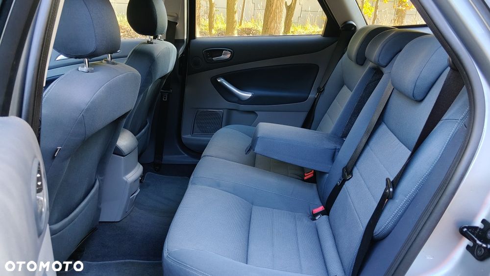 Ford Mondeo - 13