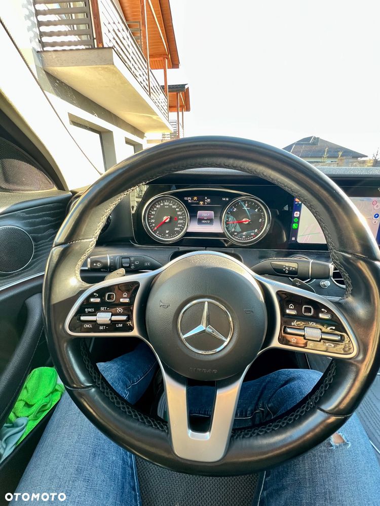 Mercedes-Benz Klasa E 220 d 4-Matic 9G-TRONIC - 18