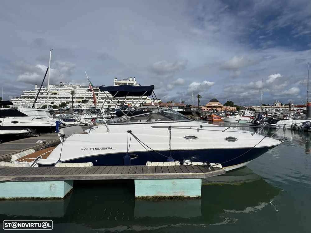 Regal 2665 Commodore - 14