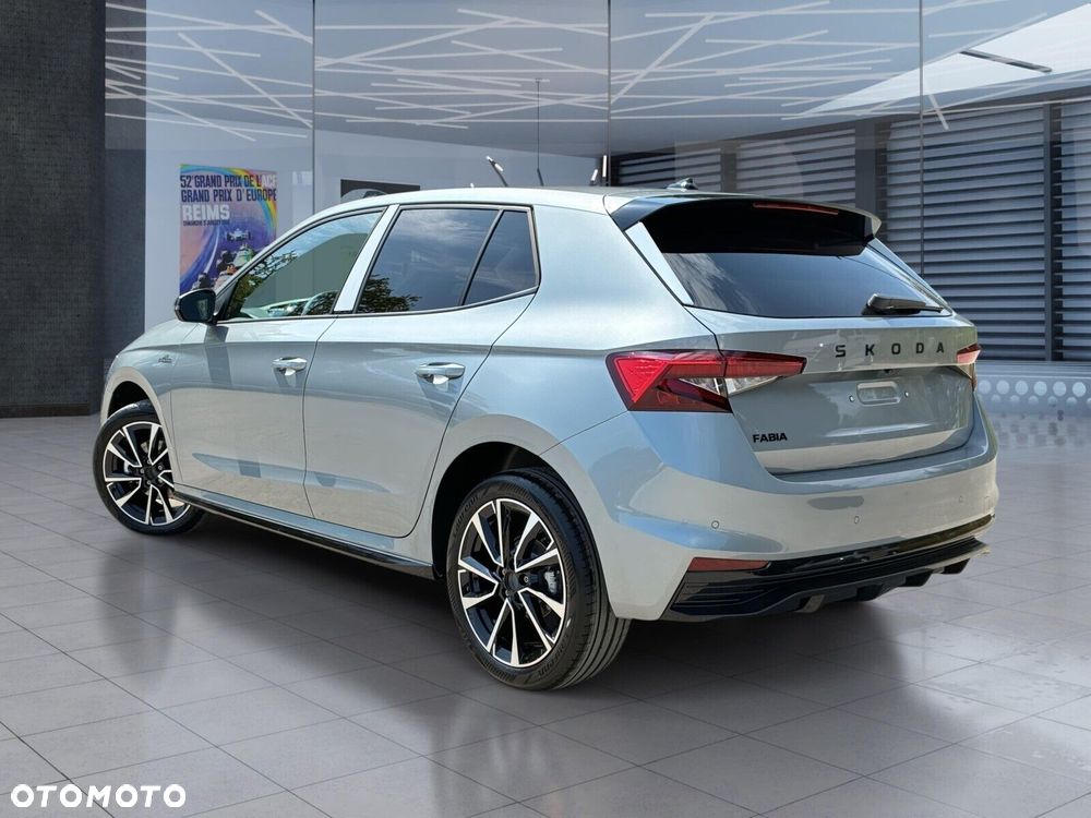 Skoda Fabia - 11