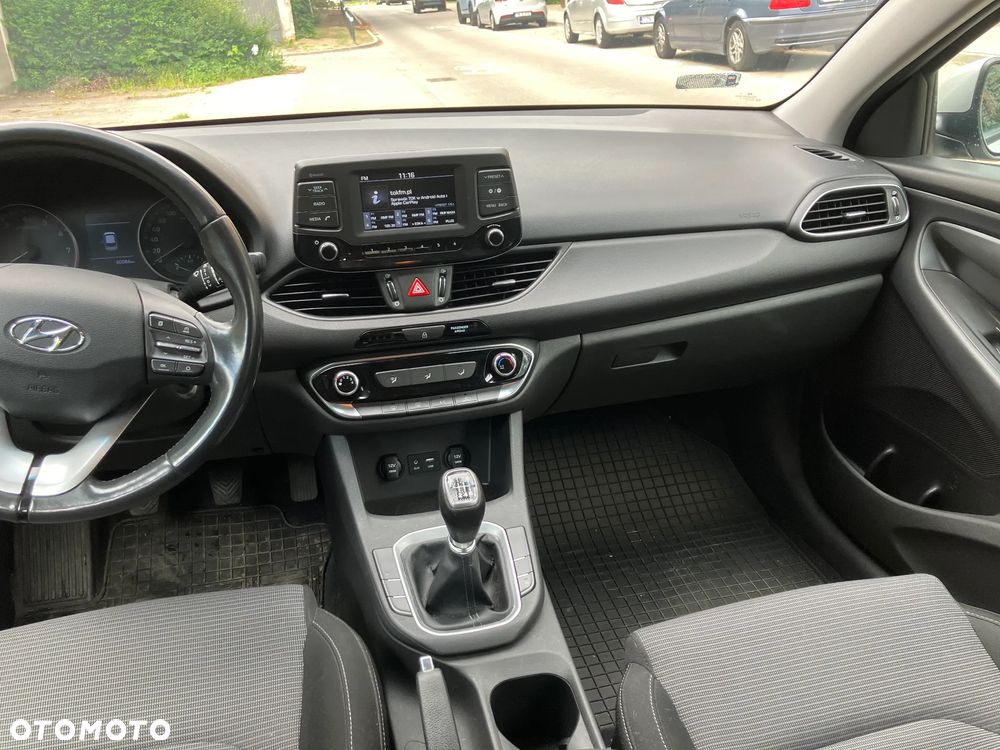 Hyundai i30 1.4 Classic + - 11