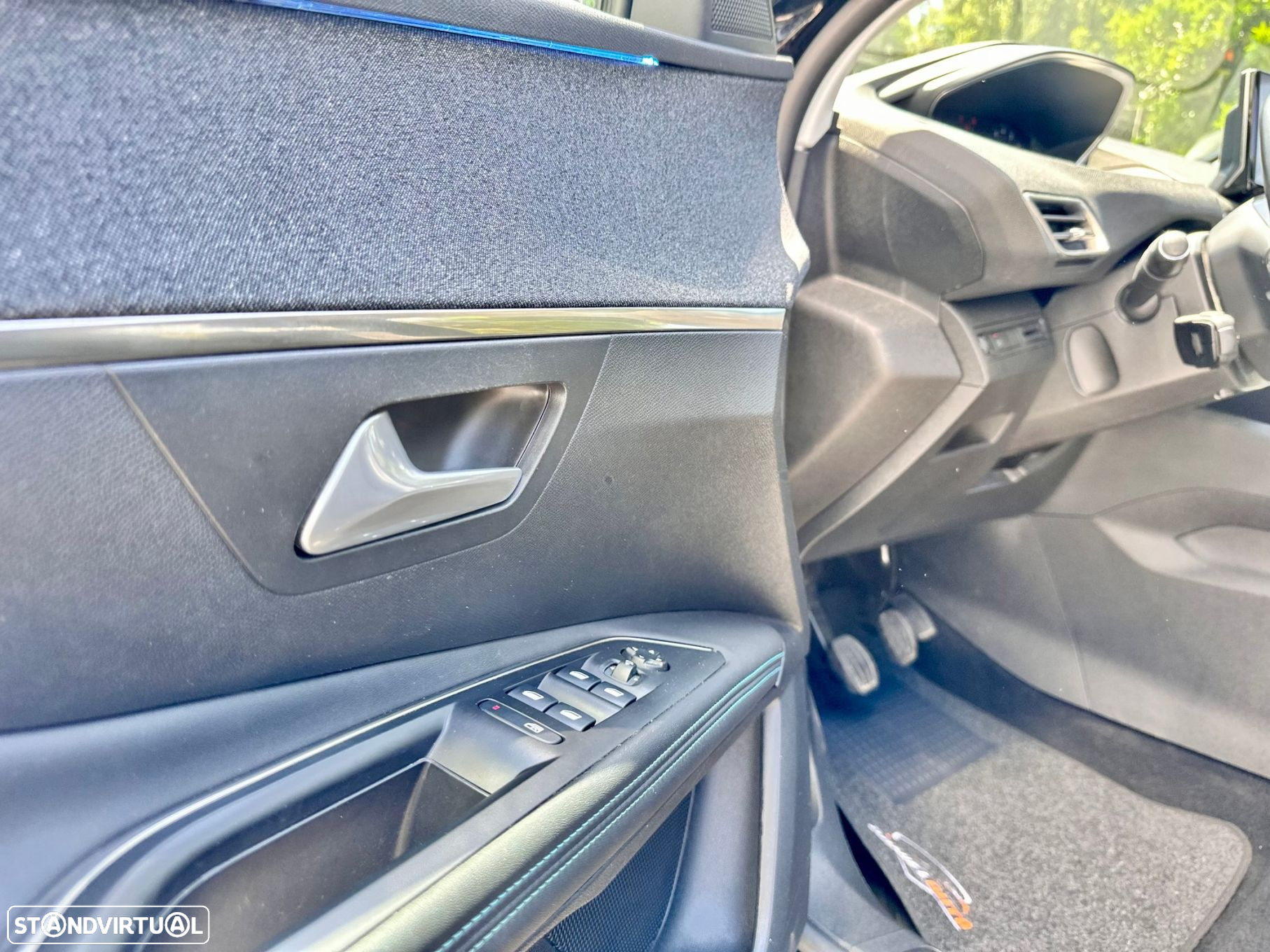 Peugeot 3008 1.2 PureTech Allure Pack - 18