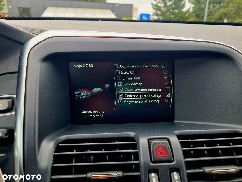 Volvo XC 60 D4 Geartronic Summum - 24