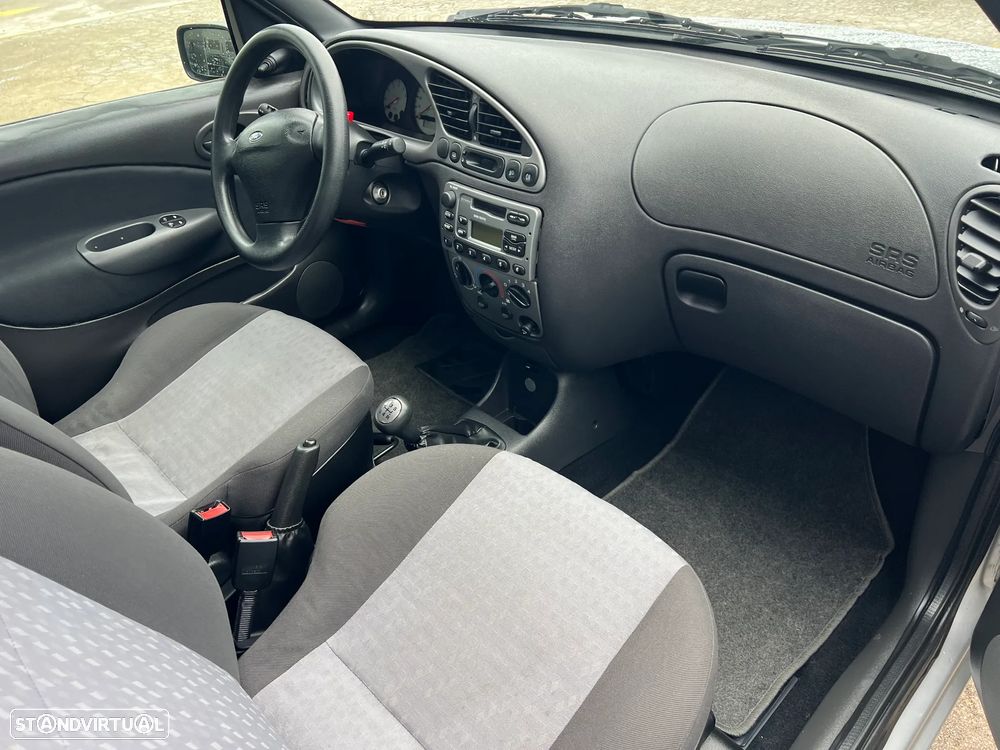 Ford Fiesta 1.25 Studio - 13