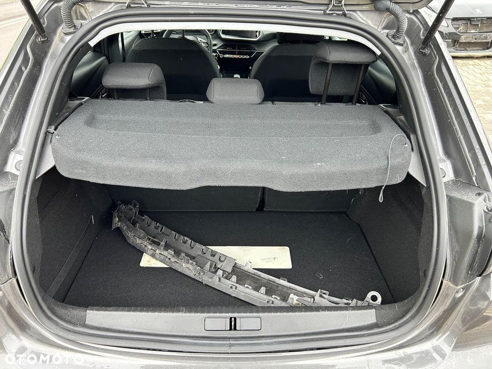 Peugeot 208 - 16