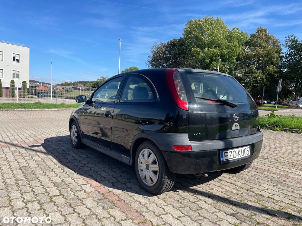 Opel Corsa 1.2 16V Comfort - 4