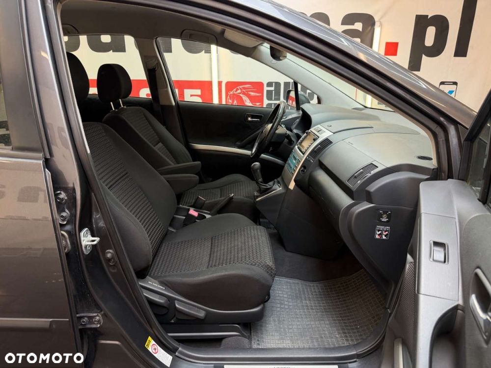 Toyota Corolla Verso 2.2 D-4D Premium + 7os - 39