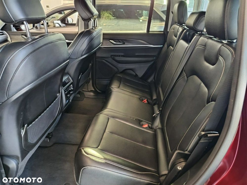 Jeep Grand Cherokee - 10