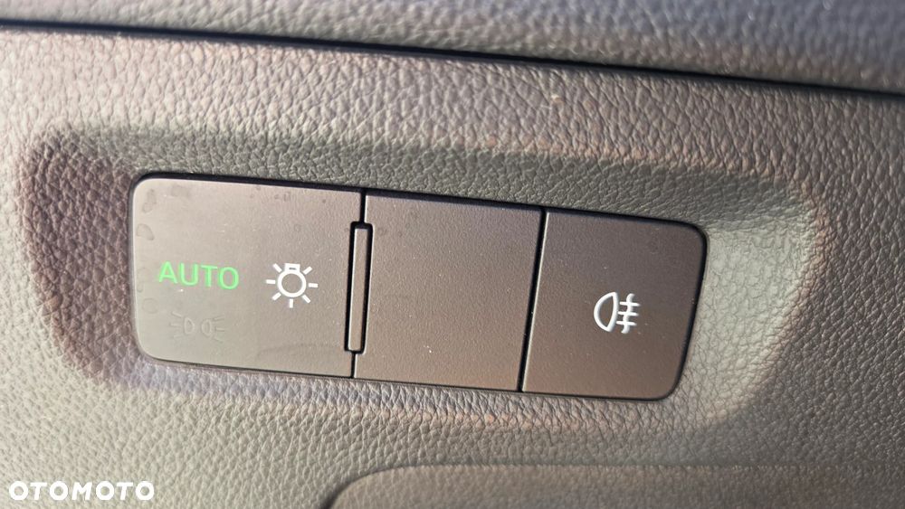 Skoda Octavia 2.0 TDI DSG Edition Plus - 24