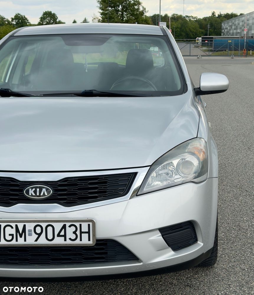 Kia Ceed 1.4 CVVT Attract - 26