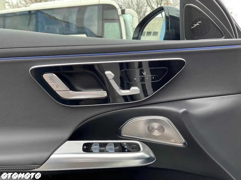 Mercedes-Benz Klasa E 200 9G-TRONIC AMG Line - 17