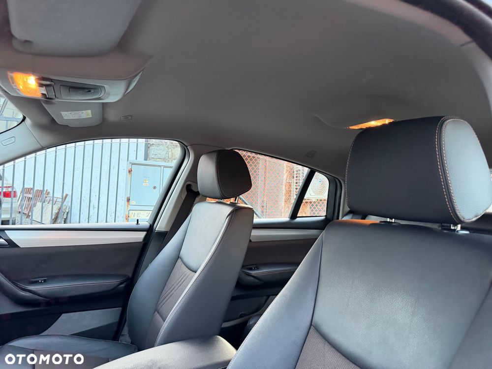 BMW X4 xDrive20d xLine - 32