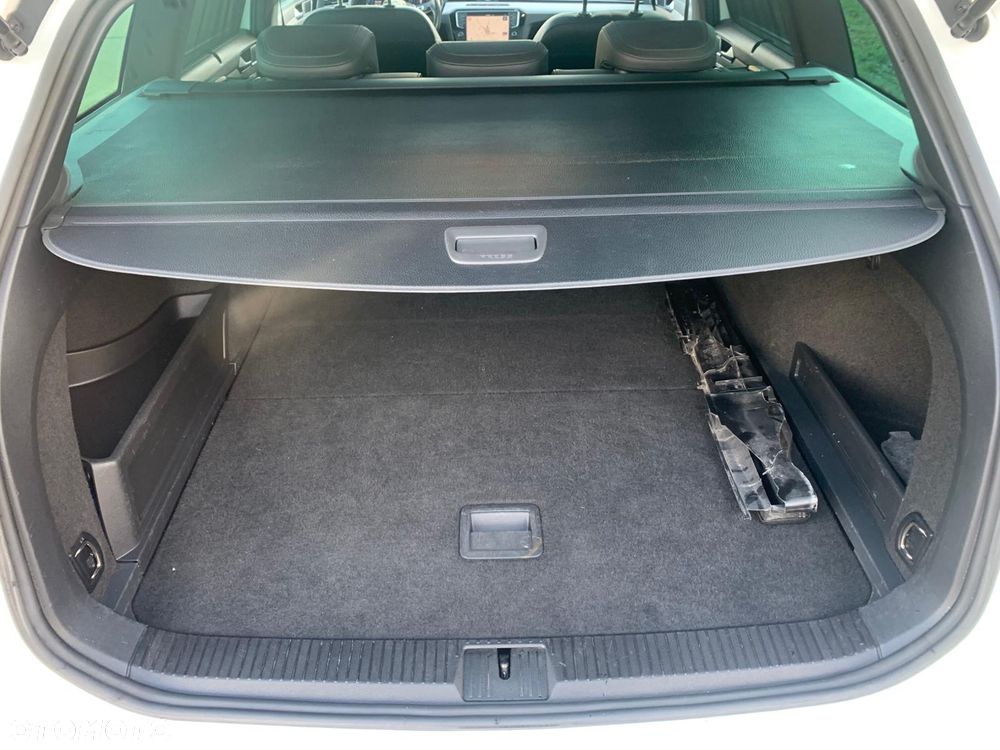 Volkswagen Passat - 29