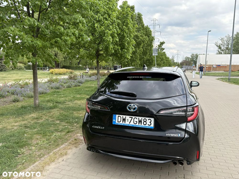 Toyota Corolla 2.0 Hybrid Executive - 9