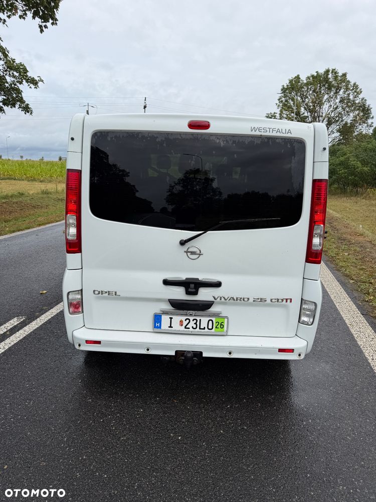 Opel Vivaro - 10