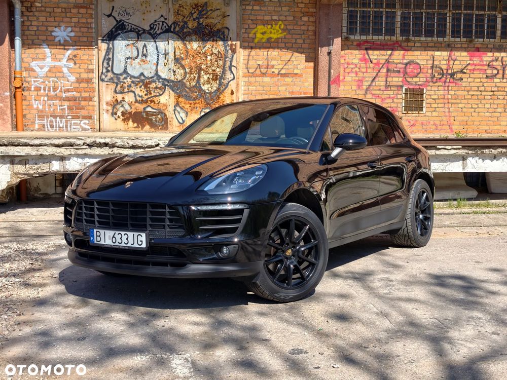 Porsche Macan - 1