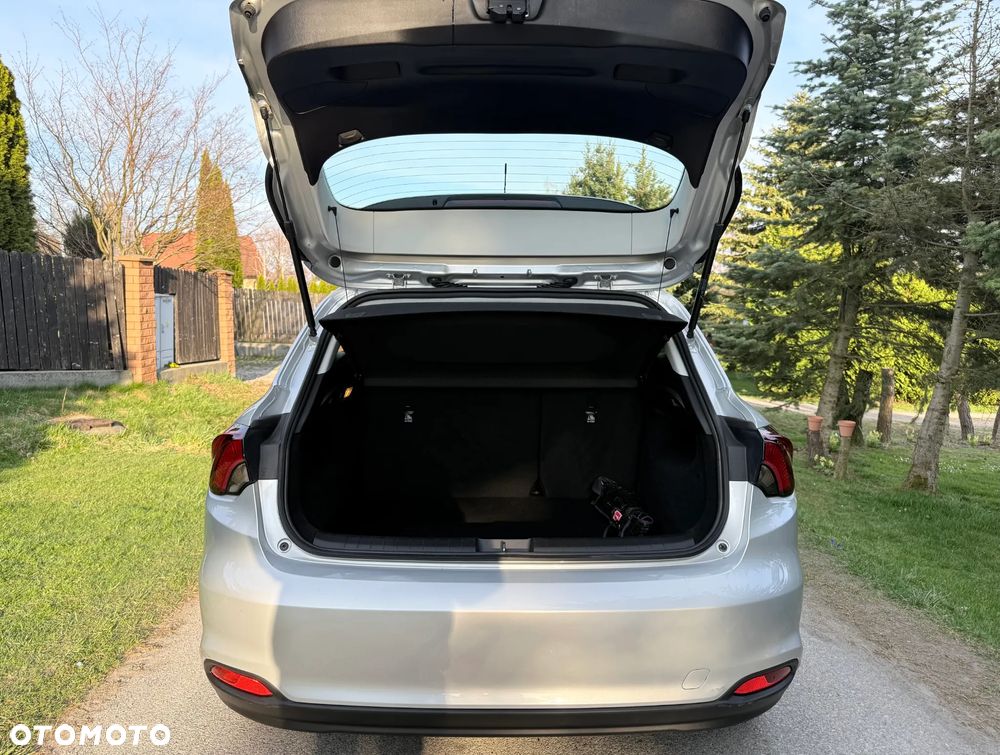 Fiat Tipo 1.4 T-Jet 16v Easy - 32