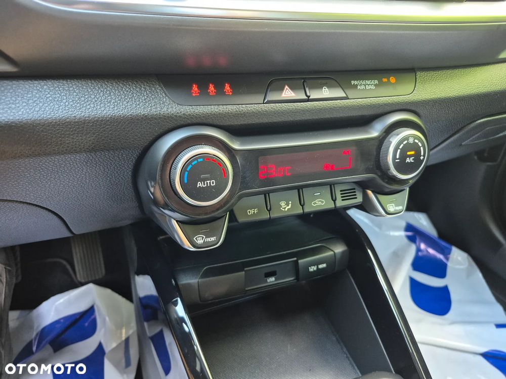 Kia Stonic - 27