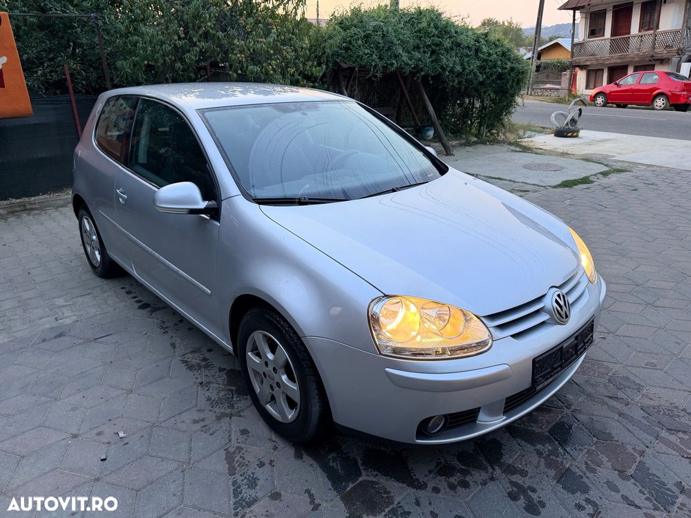 Volkswagen Golf 1.6 Trendline - 1