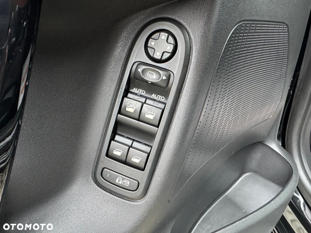 Citroën C3 e-HDi 70 EGS Selection - 27