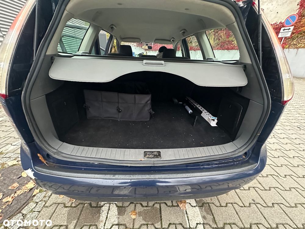 Ford Focus - 12