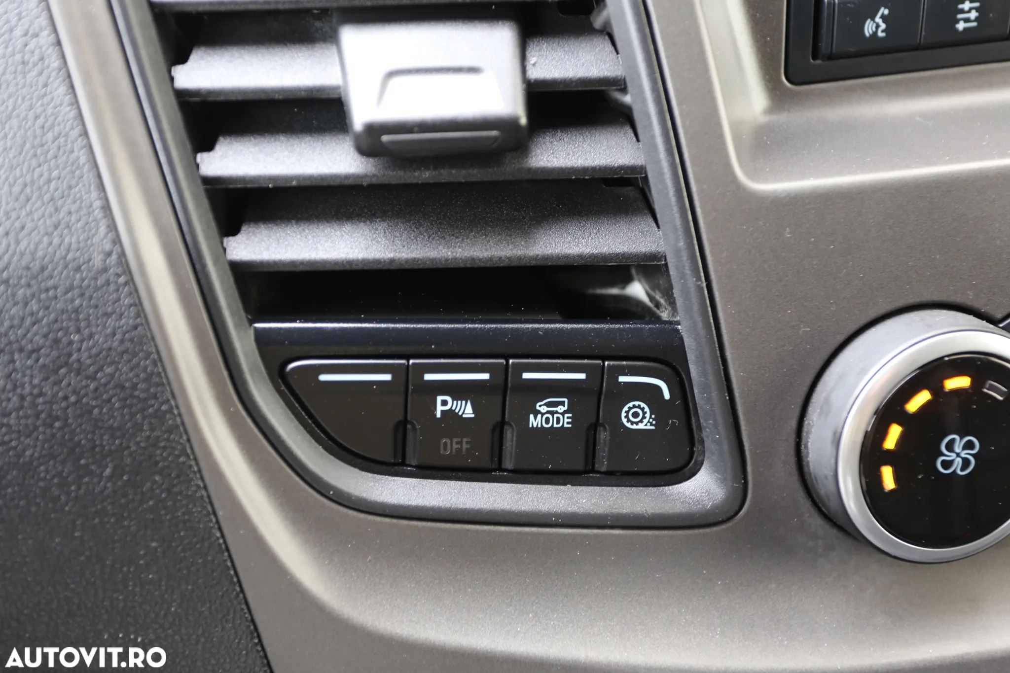 Ford Transit Custom Kombi 340 2.0 EcoBlue 130 CP L2H1 Trend - 17