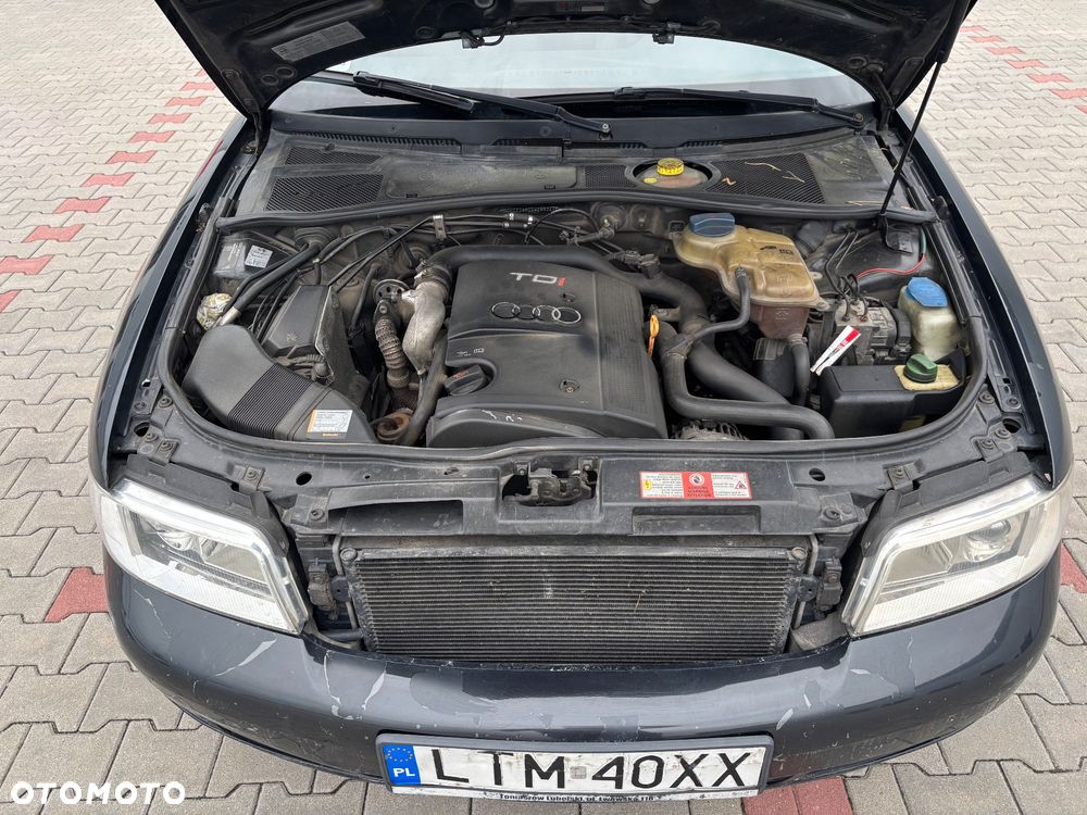 Audi A4 Limousine - 11
