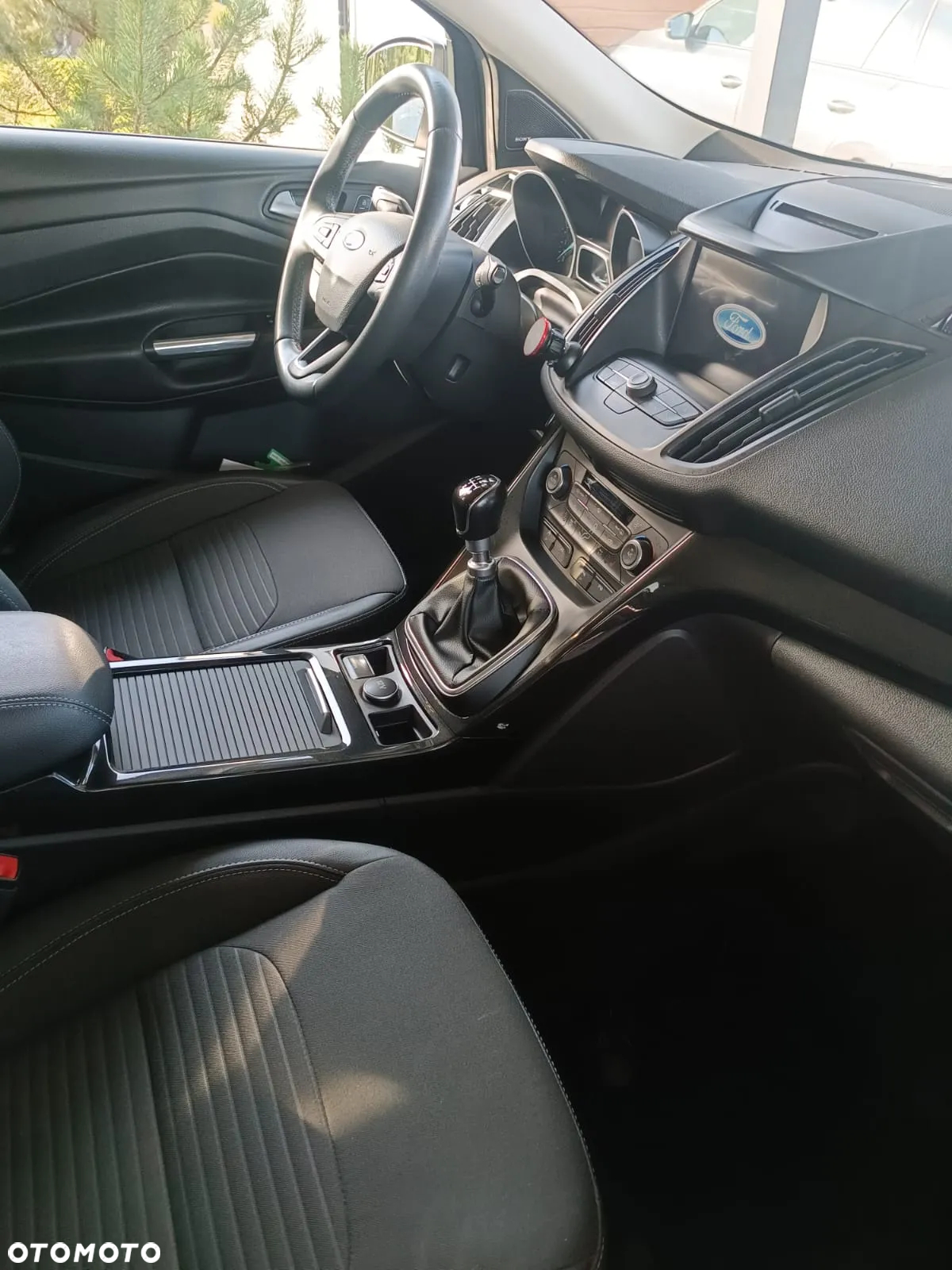 Ford Kuga 1.5 EcoBoost FWD Titanium ASS MMT6 - 24