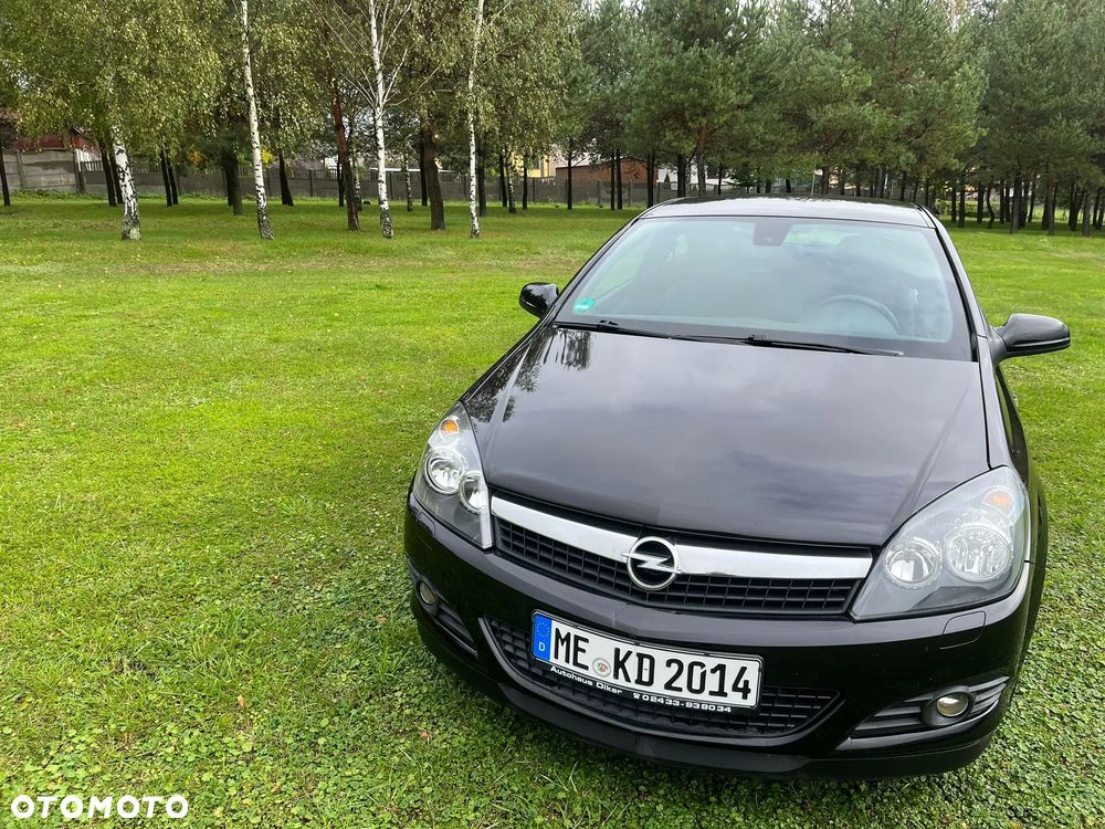 Opel Astra GTC 1.6 Sport - 18