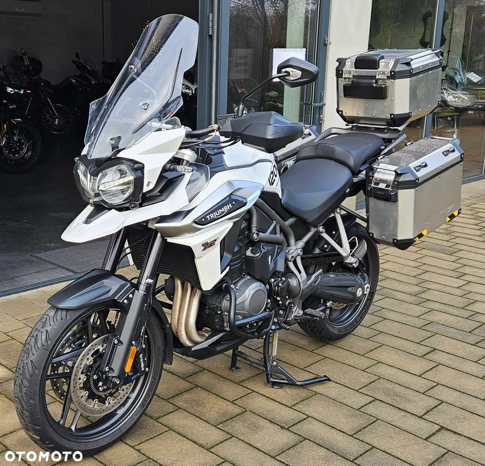 Triumph Tiger - 2