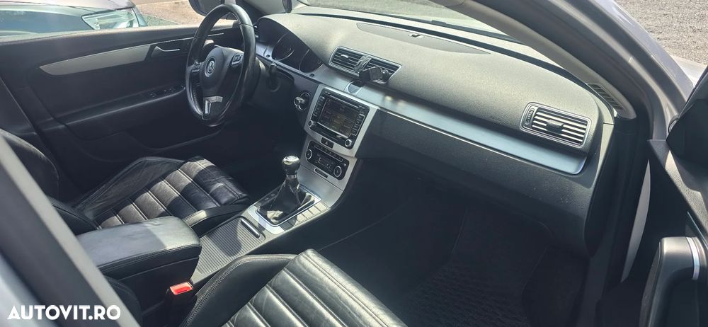 Volkswagen Passat 2.0 TDI DPF Highline - 5