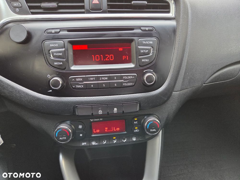Kia Ceed 1.6 GDI Business Line - 17