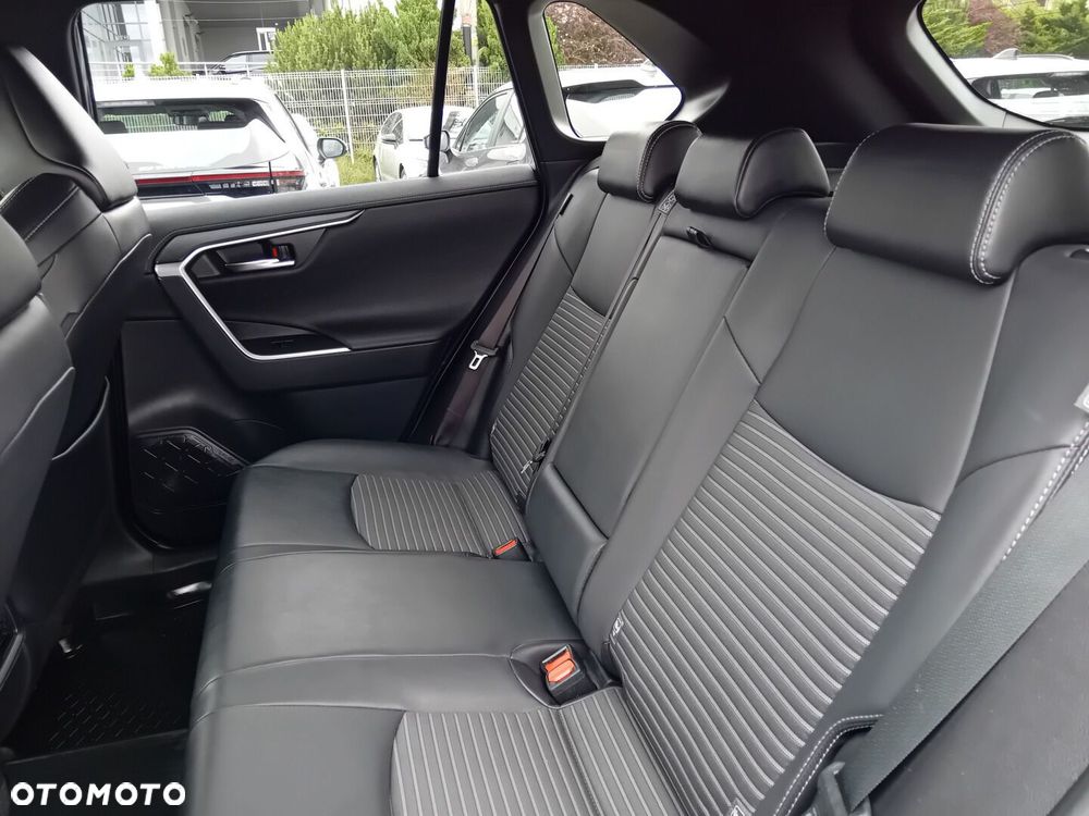 Toyota RAV4 2.5 Hybrid Black Edition by JBL 4x4 - 33