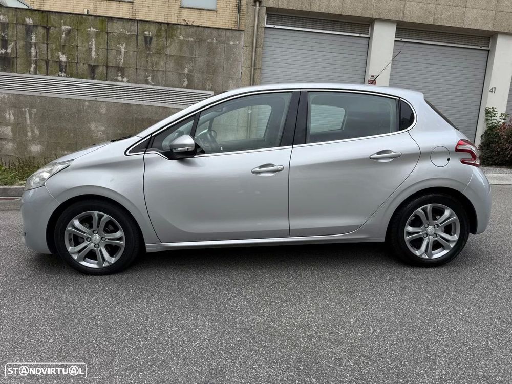 Peugeot 208 1.4 HDi Allure - 9