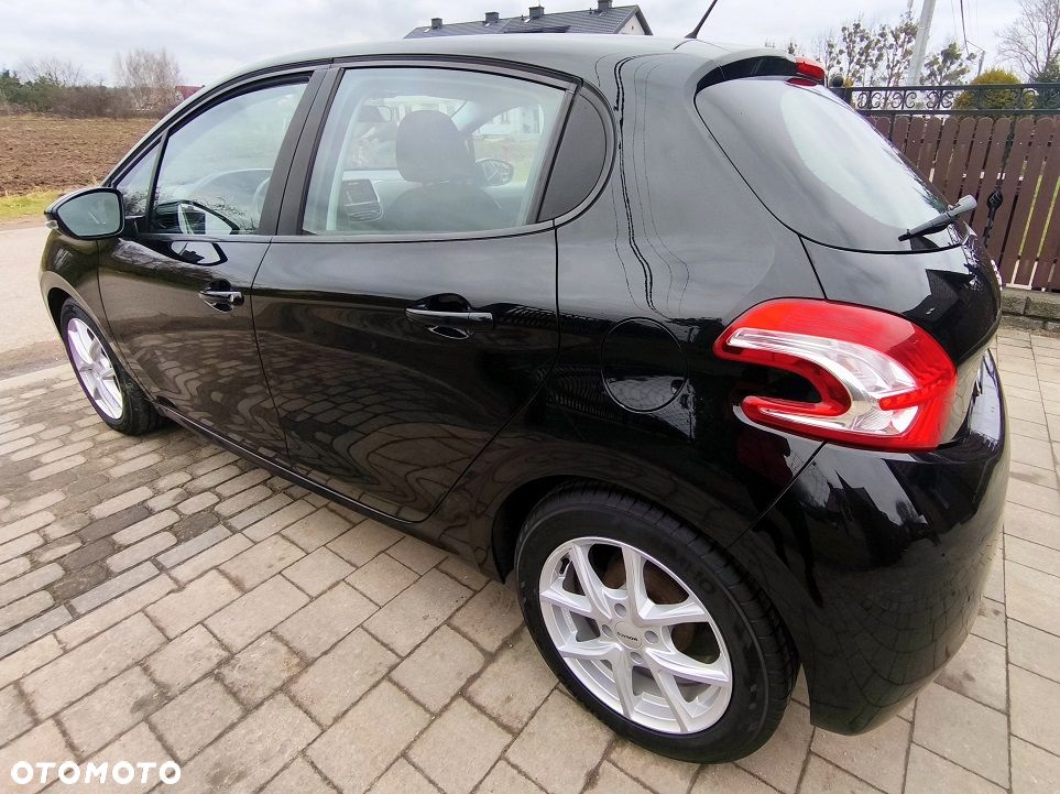 Peugeot 208 82 PureTech Style - 6