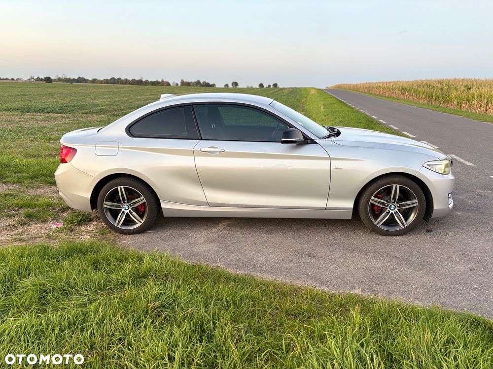 BMW Seria 2 218d Sport Line - 7