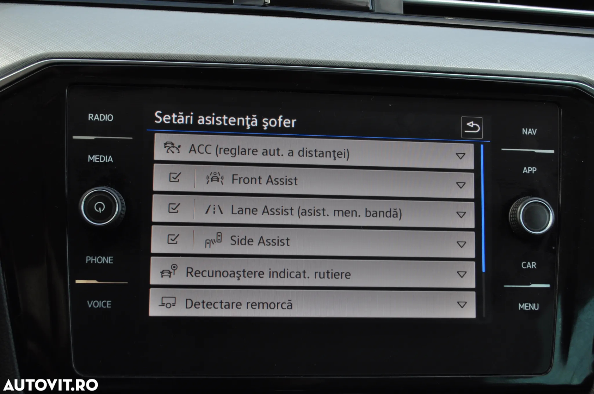Volkswagen Passat Variant 2.0 TDI SCR DSG 4Motion Business - 34