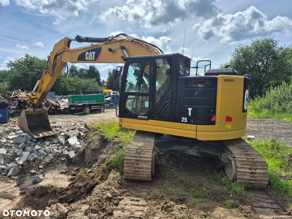 Caterpillar 325F - 8