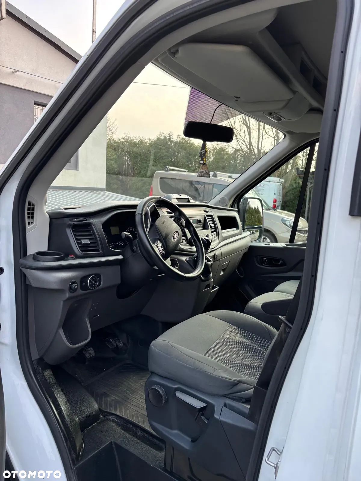 Ford Transit - 11