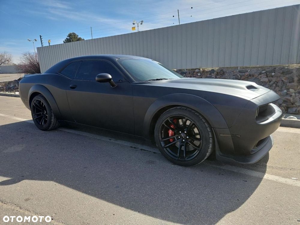 Dodge Challenger - 3