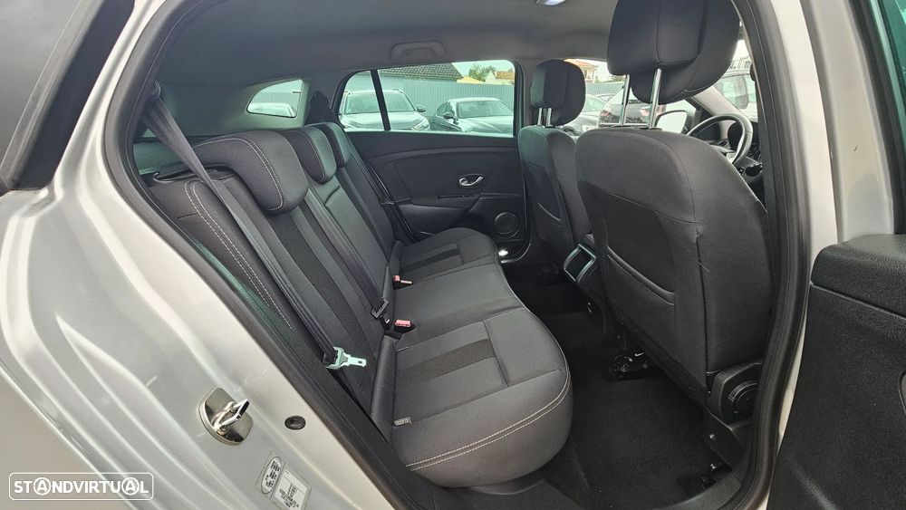 Renault Mégane Sport Tourer 1.5 dCi Avantage - 30