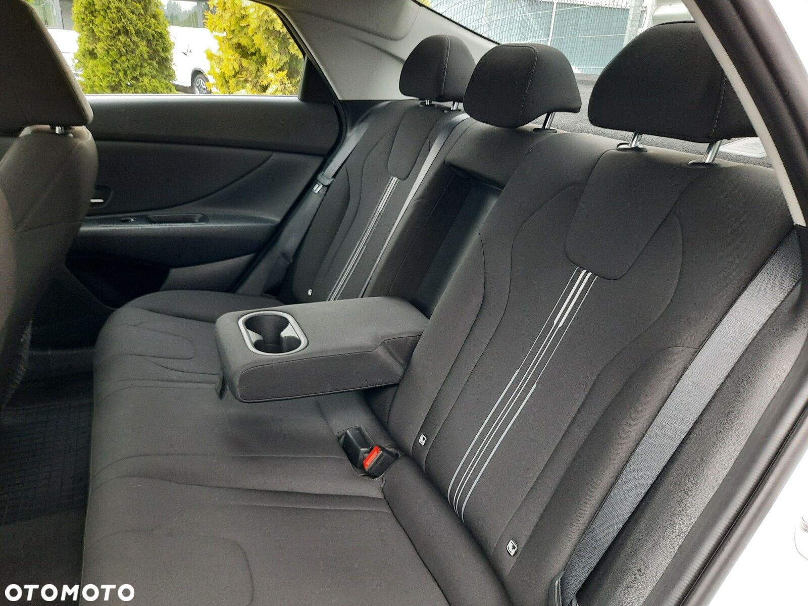 Hyundai Elantra 1.6 Smart CVT - 16