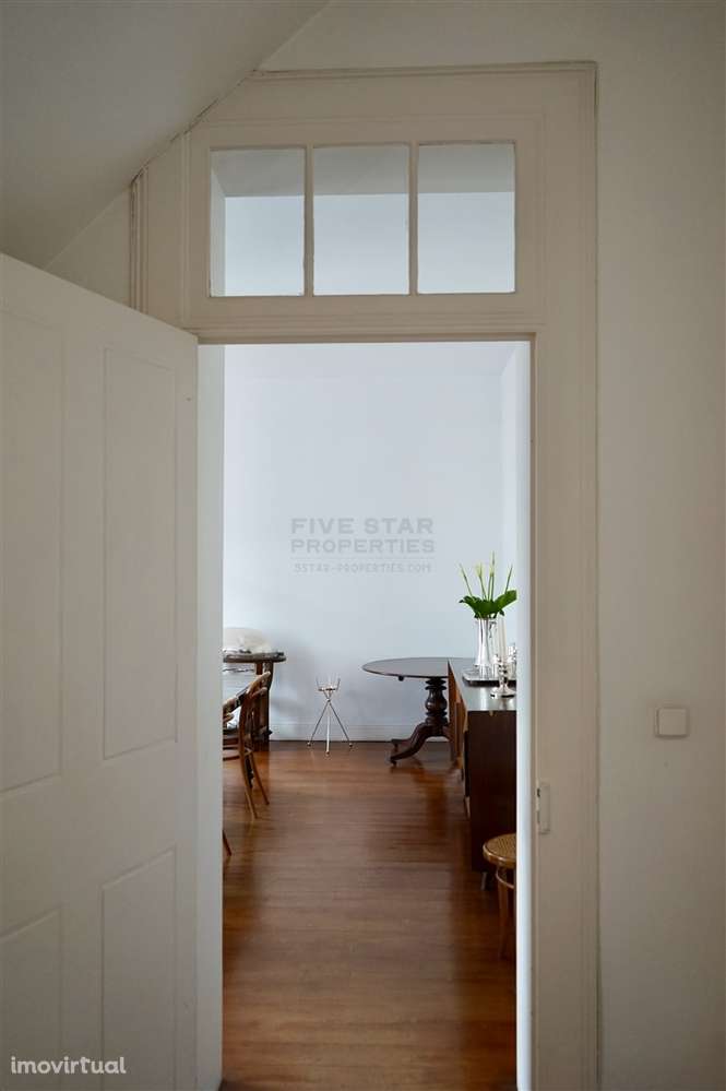 Fantástica moradia num lote de 1360m2 - Grande imagem: 3/49