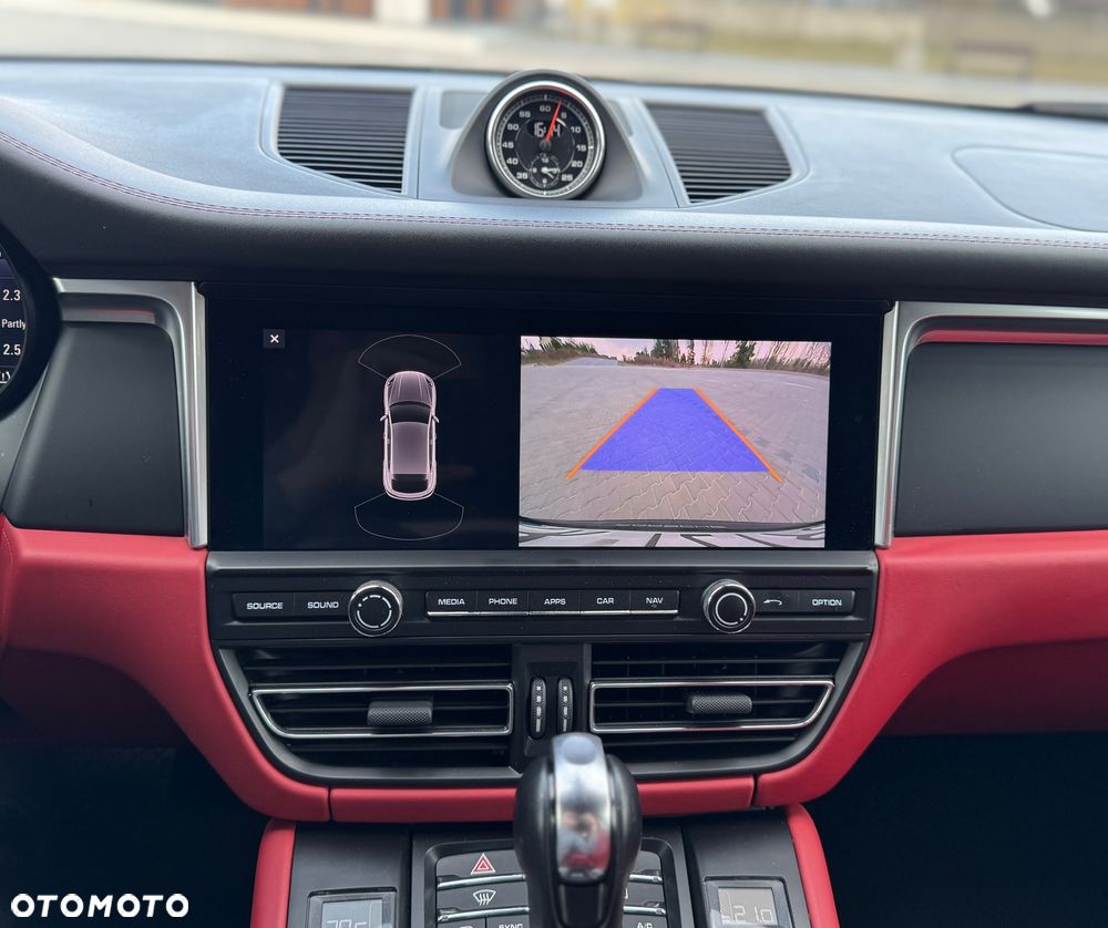Porsche Macan - 26