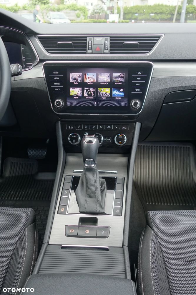 Skoda Superb 2.0 TDI SCR 4x4 Style DSG - 12