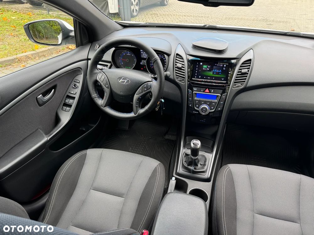 Hyundai i30 blue 1.6 CRDi Passion - 21