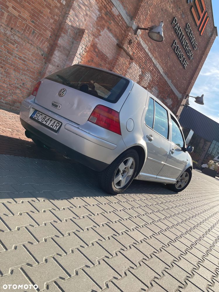 Volkswagen Golf - 5